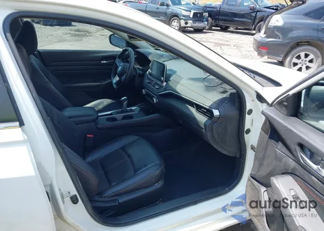 2021 Nissan Altima Sr z USA, uszkodzony, nr VIN 1N4BL4CV8MN375289